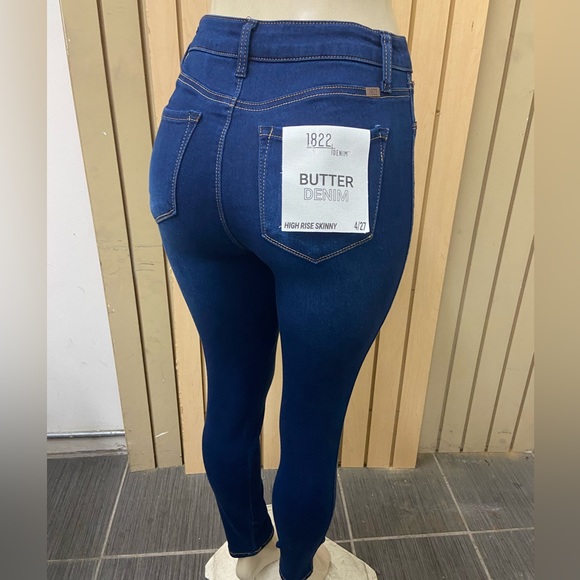 1822 NEW High Rise Butter Skinny Denim - Picture 7 of 7